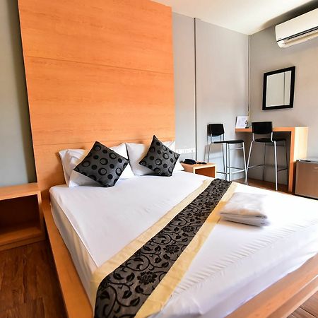 Love Box Resort Bangkok Bagian luar foto