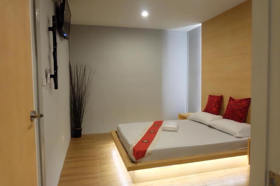 Love Box Resort Bangkok Bagian luar foto